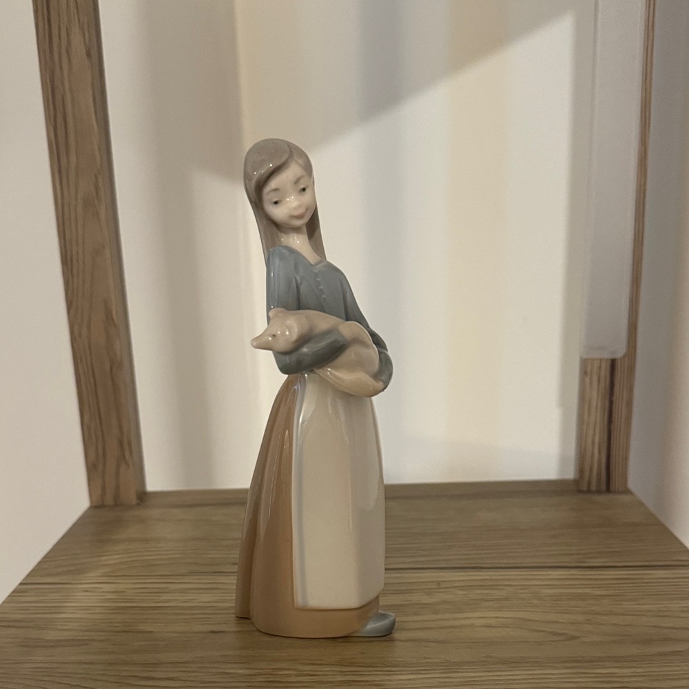 Lladro Children 1970’s retired “Girl with Piglet”
